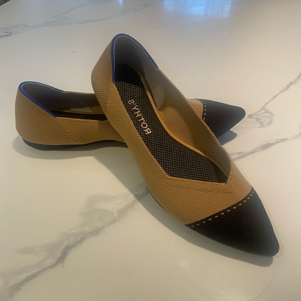 Rothys The Point II. In Camel Captoe
